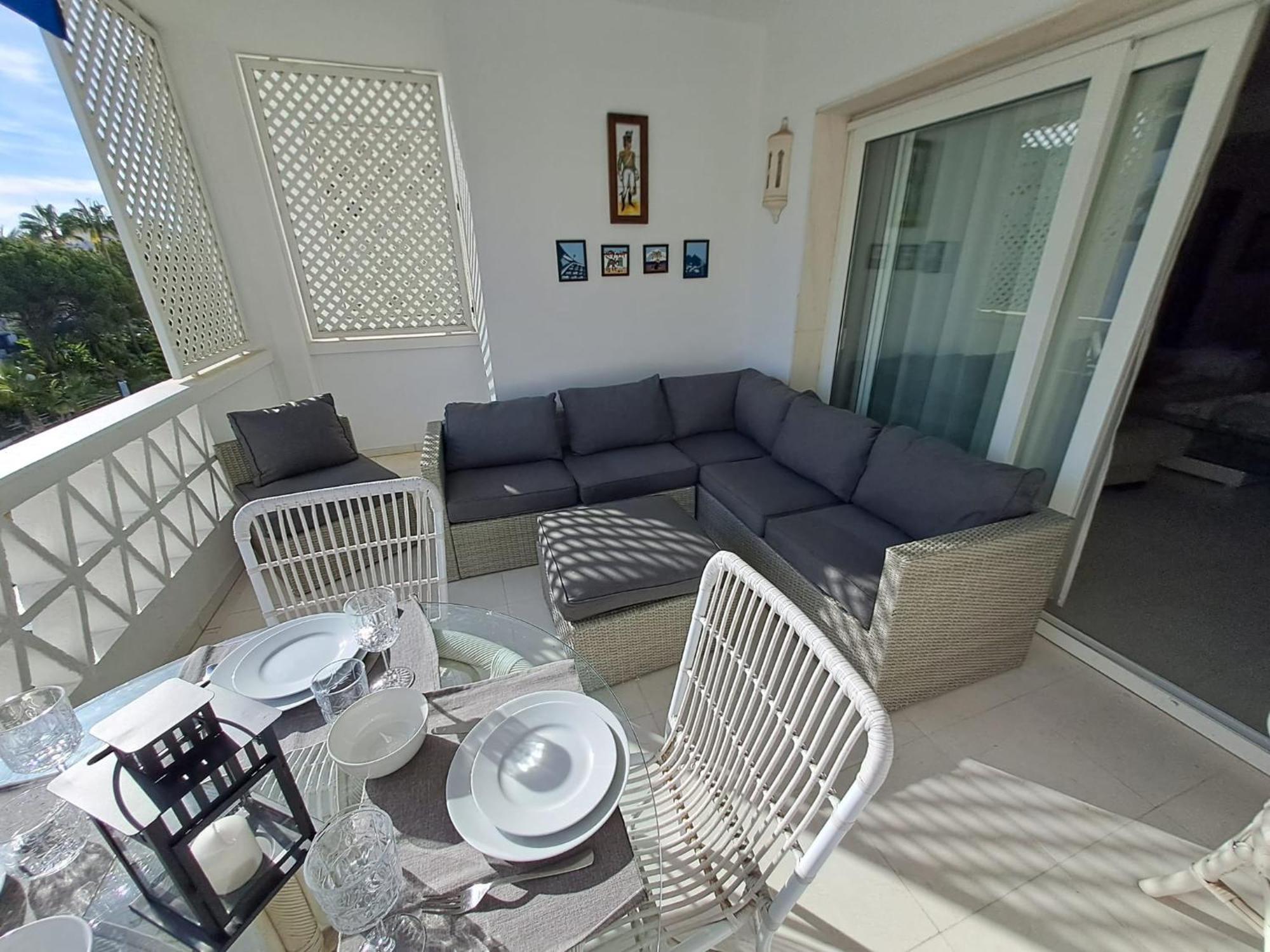 Luminous Apartment In Playas Del Duque , Puerto Banus By Holidays & Home Марбеля Екстериор снимка