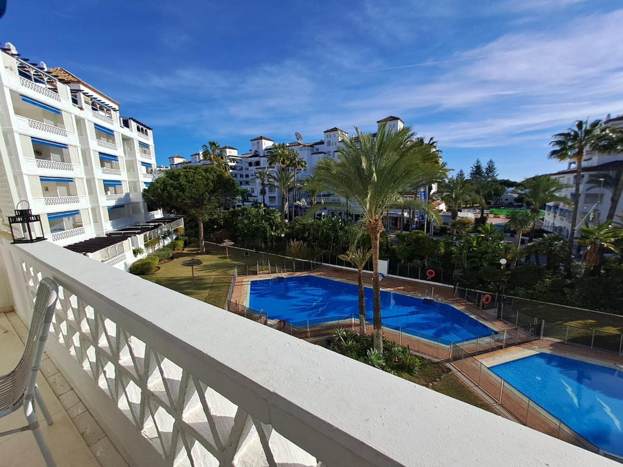 Luminous Apartment In Playas Del Duque , Puerto Banus By Holidays & Home Марбеля Екстериор снимка
