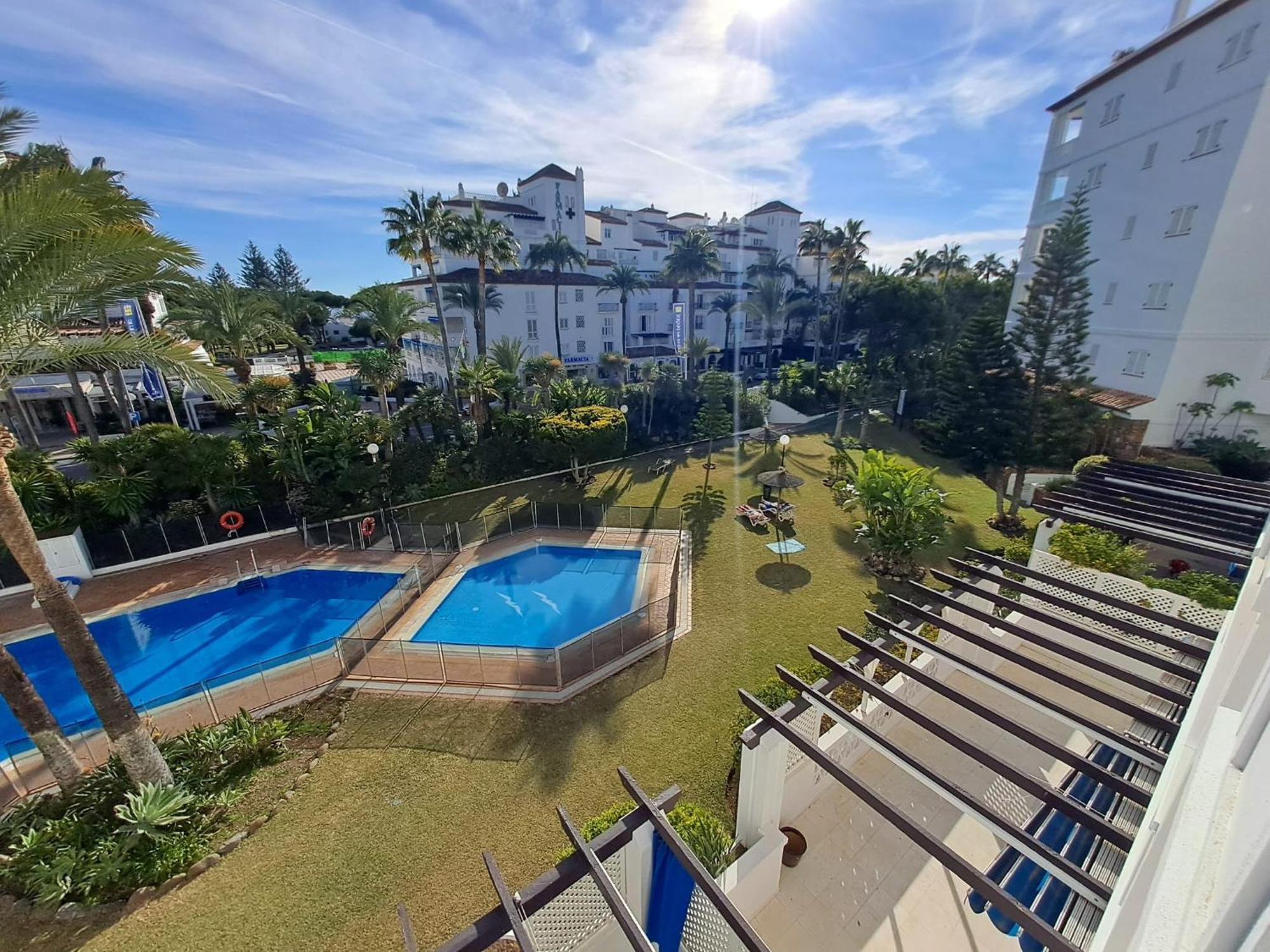 Luminous Apartment In Playas Del Duque , Puerto Banus By Holidays & Home Марбеля Екстериор снимка